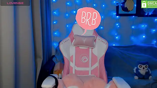 Snapshot of LeahGottty chatting on 14, 12, 2024 LeahGottty online show from 14, 12, 2024