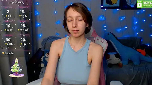 Snapshot of LeahGottty chatting on 17, 12, 2024 LeahGottty online show from 17, 12, 2024