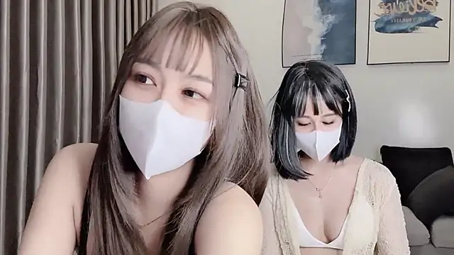 Snapshot of Mono-Stewardesss chatting on 5, 10, 2025 Mono-Stewardesss online show from 5, 10, 2025