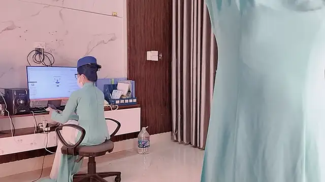 Snapshot of Mono-Stewardesss chatting on 17, 10, 2025 Mono-Stewardesss online show from 17, 10, 2025