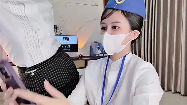 Snapshot of Mono-Stewardesss chatting on 1, 11, 2025 Mono-Stewardesss online show from 1, 11, 2025