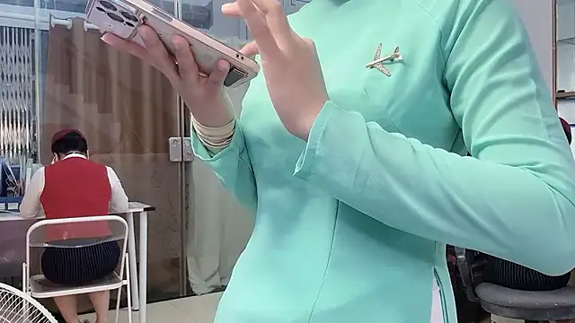 Mono-Stewardesss online show from 29, 4, 2026