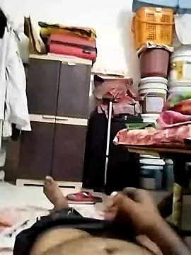 Snapshot of findmemylove chatting on 8, 1, 2025 findmemylove online show from 8, 1, 2025