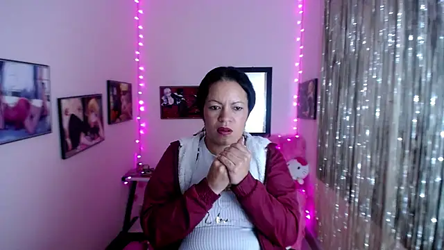 Cristal w online show from 7, 2, 2025