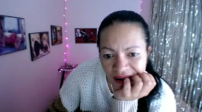 Cristal w online show from 18, 2, 2025