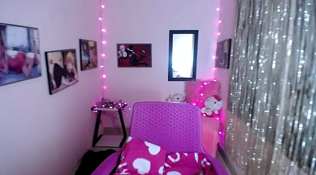 Cristal w online show from 19, 2, 2025