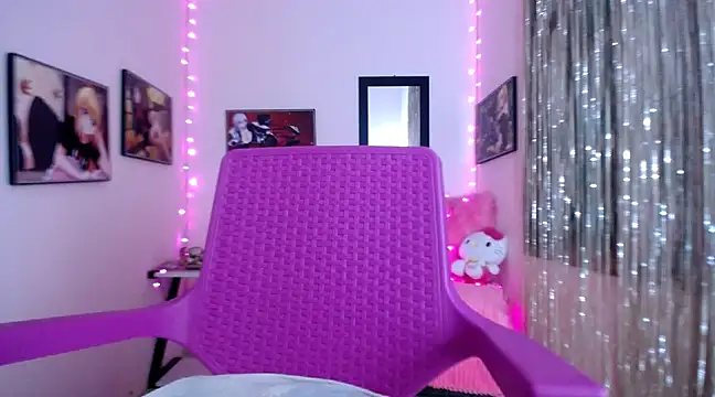 Cristal w online show from 28, 2, 2025