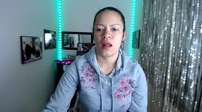 Cristal w online show from 20, 3, 2025