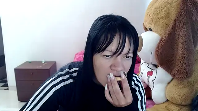 Cristal w online show from 17, 2, 2026