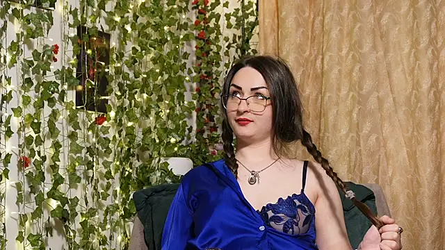 Snapshot of NaughtYHomemadE chatting on 25, 4, 2026 NaughtYHomemadE online show from 25, 4, 2026