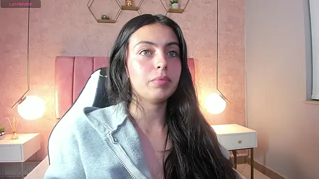 Snapshot of magic_fernanda chatting on 24, 2, 2025 magic fernanda online show from 24, 2, 2025
