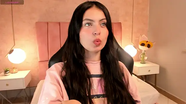 Snapshot of magic_fernanda chatting on 19, 3, 2025 magic fernanda online show from 19, 3, 2025