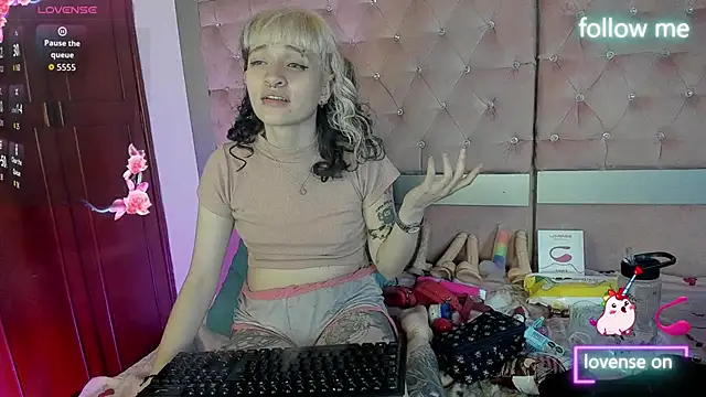 Snapshot of neeko_princes chatting on 20, 4, 2026 neeko princes online show from 20, 4, 2026