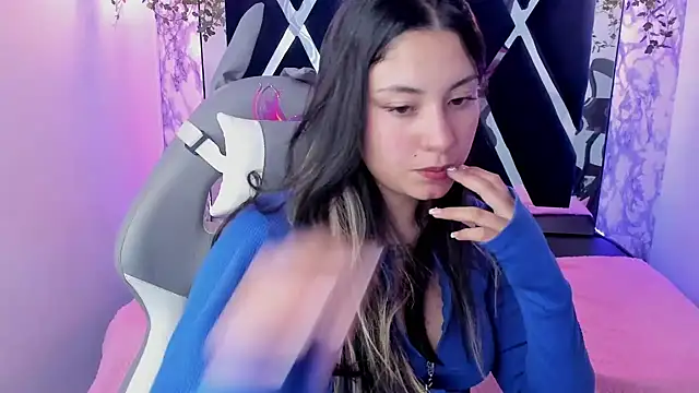 Lia 14  online show from 30, 1, 2025