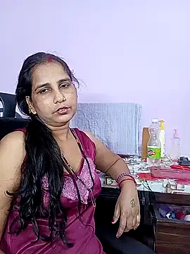 Snapshot of reemacouple007 chatting on 17, 4, 2026 reemacouple007 online show from 17, 4, 2026