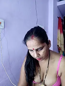Snapshot of reemacouple007 chatting on 18, 4, 2026 reemacouple007 online show from 18, 4, 2026