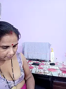 Snapshot of reemacouple007 chatting on 29, 4, 2026 reemacouple007 online show from 29, 4, 2026