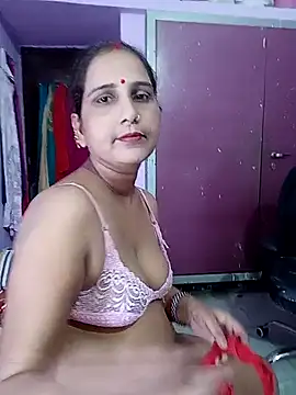 Snapshot of reemacouple007 chatting on 14, 5, 2026 reemacouple007 online show from 14, 5, 2026
