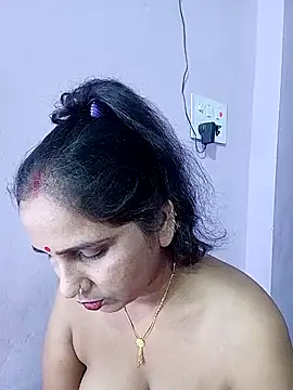 Snapshot of reemacouple007 chatting on 15, 5, 2026 reemacouple007 online show from 15, 5, 2026