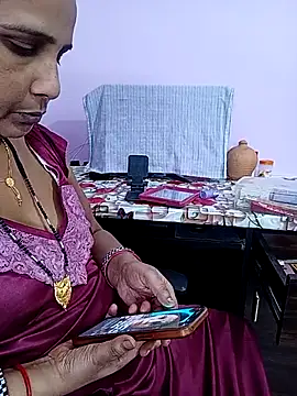 Snapshot of reemacouple007 chatting on 17, 5, 2026 reemacouple007 online show from 17, 5, 2026
