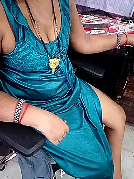 Snapshot of reemacouple007 chatting on 24, 5, 2026 reemacouple007 online show from 24, 5, 2026