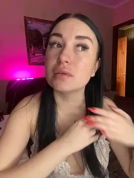 Snapshot of Roxana_Bell chatting on 1, 3, 2025 Roxana Bell online show from 1, 3, 2025