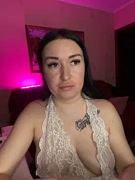 Snapshot of Roxana_Bell chatting on 6, 3, 2025 Roxana Bell online show from 6, 3, 2025