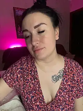 Snapshot of Roxana_Bell chatting on 12, 3, 2025 Roxana Bell online show from 12, 3, 2025