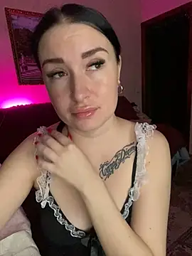 Snapshot of Roxana_Bell chatting on 12, 3, 2025 Roxana Bell online show from 12, 3, 2025