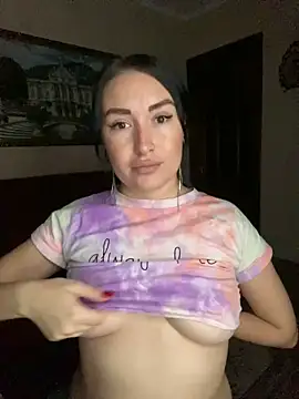 Snapshot of Roxana_Bell chatting on 1, 10, 2025 Roxana Bell online show from 1, 10, 2025