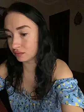 Snapshot of Roxana_Bell chatting on 5, 10, 2025 Roxana Bell online show from 5, 10, 2025