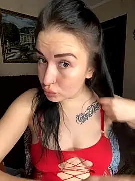 Snapshot of Roxana_Bell chatting on 11, 11, 2025 Roxana Bell online show from 11, 11, 2025