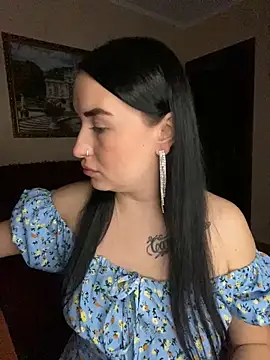 Snapshot of Roxana_Bell chatting on 19, 11, 2025 Roxana Bell online show from 19, 11, 2025