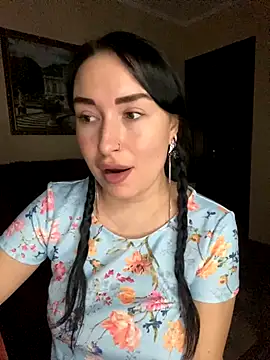 Snapshot of Roxana_Bell chatting on 27, 11, 2025 Roxana Bell online show from 27, 11, 2025