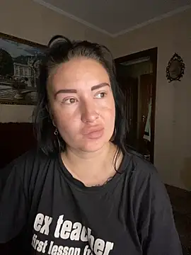 Snapshot of Roxana_Bell chatting on 12, 6, 2026 Roxana Bell online show from 12, 6, 2026