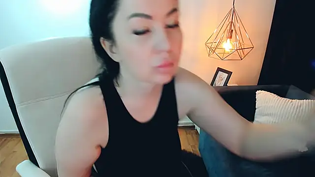 LayaFlow online show from 4, 3, 2026