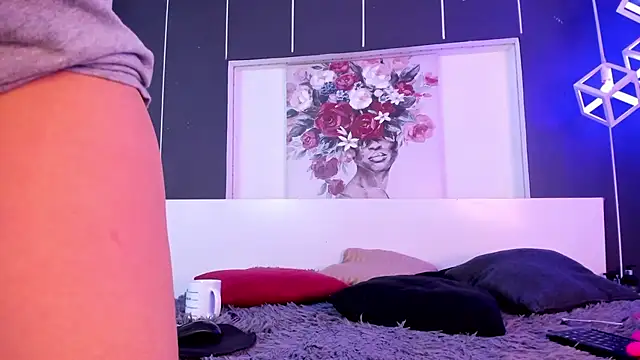 Alexxxholy online show from 7, 2, 2025