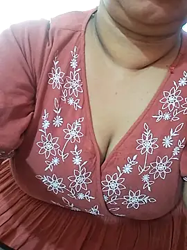 Snapshot of Ravina_patil1 chatting on 25, 6, 2026 Ravina patil1 online show from 25, 6, 2026