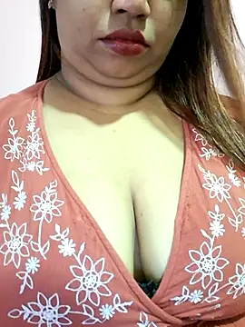 Snapshot of Ravina_patil1 chatting on 7, 7, 2026 Ravina patil1 online show from 7, 7, 2026