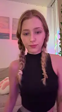 Snapshot of LunaRase chatting on 27, 10, 2025 LunaRase online show from 27, 10, 2025