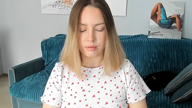 Mia shy1 online show from 26, 2, 2025