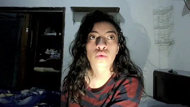 Snapshot of stephybrowm7 chatting on 4, 7, 2026 stephybrowm7 online show from 4, 7, 2026