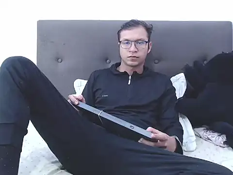 Snapshot of andy_loverxx chatting on 7, 2, 2026 andy loverxx online show from 7, 2, 2026