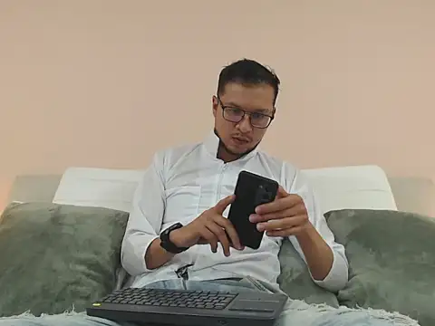 Snapshot of andy_loverxx chatting on 29, 3, 2026 andy loverxx online show from 29, 3, 2026