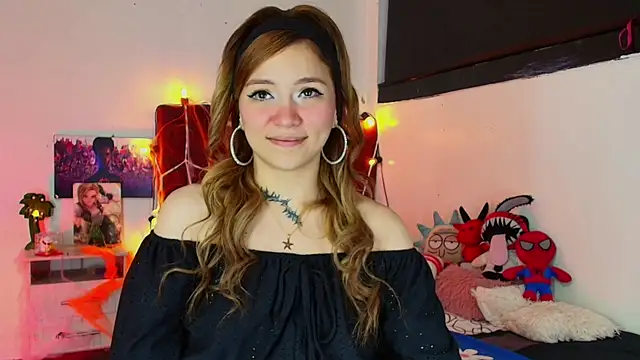 alisson zafiro  online show from 24, 10, 2025