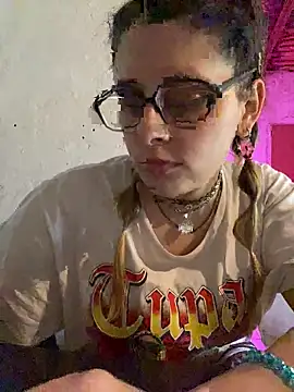 Snapshot of FlorBich chatting on 24, 4, 2026 FlorBich online show from 24, 4, 2026