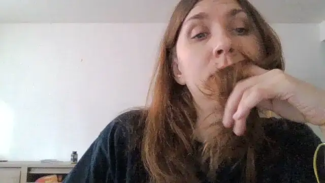 Snapshot of JasmineGlamour chatting on 8, 4, 2026 JasmineGlamour online show from 8, 4, 2026