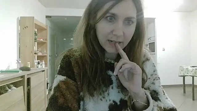Snapshot of JasmineGlamour chatting on 25, 4, 2026 JasmineGlamour online show from 25, 4, 2026