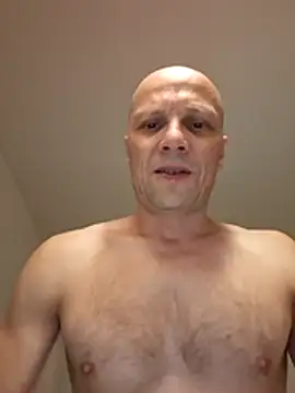 Snapshot of wedge75 chatting on 26, 4, 2026 wedge75 online show from 26, 4, 2026