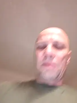 Snapshot of wedge75 chatting on 17, 5, 2026 wedge75 online show from 17, 5, 2026